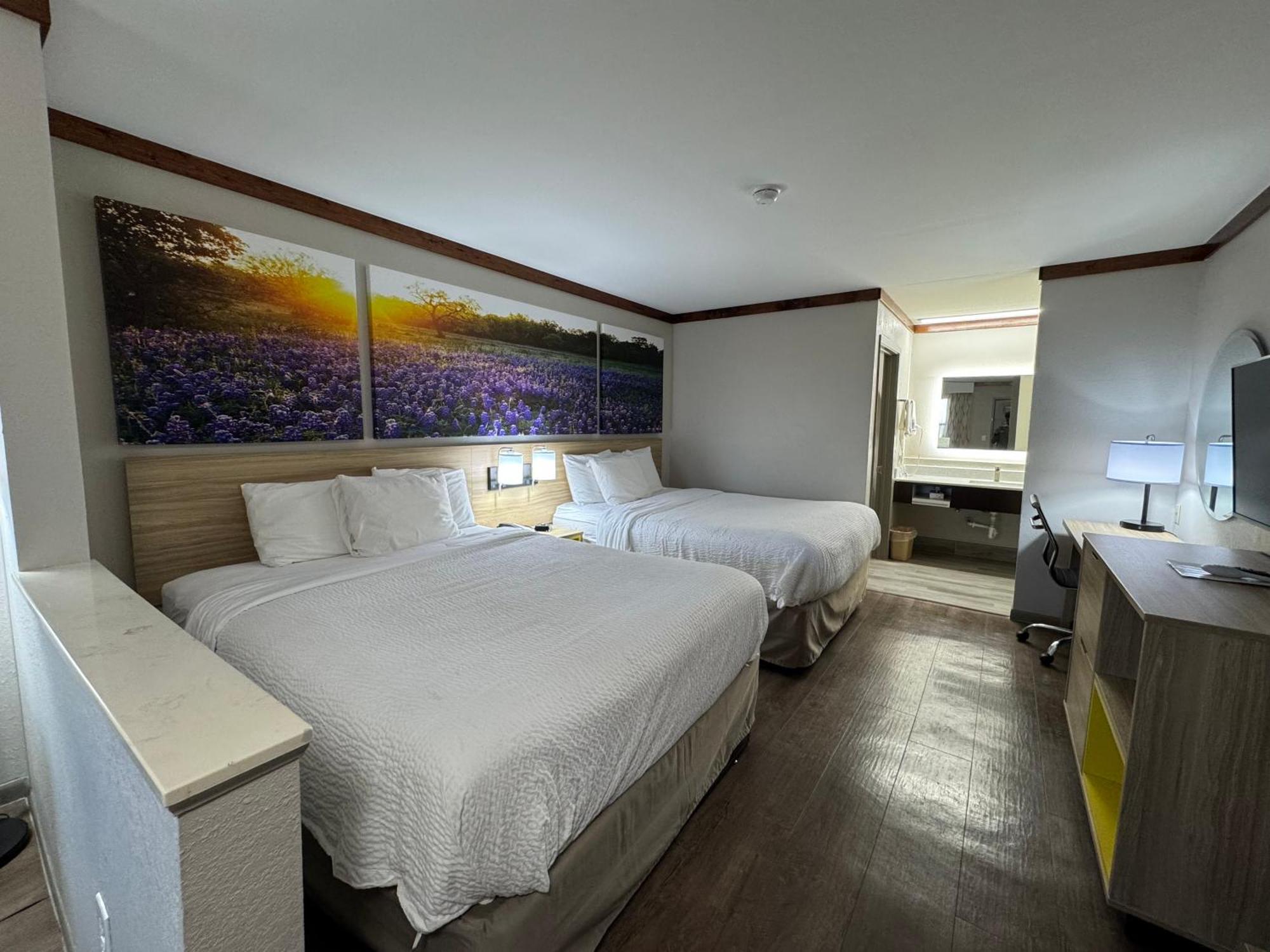 Days Inn By Wyndham Suites Fredericksburg Eksteriør billede