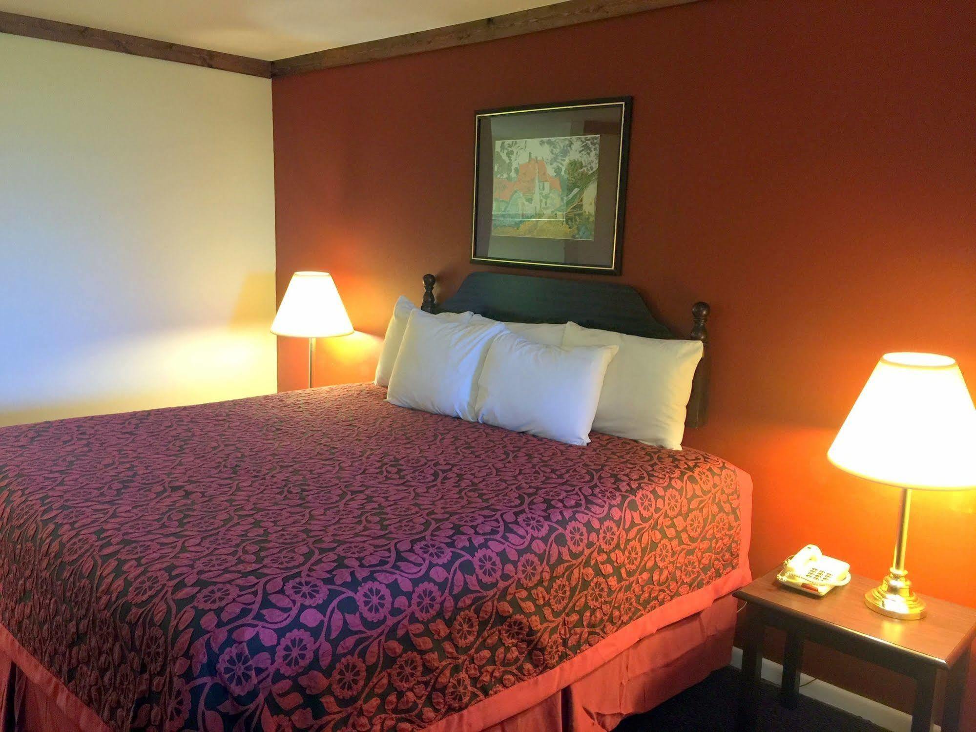 Days Inn By Wyndham Suites Fredericksburg Eksteriør billede